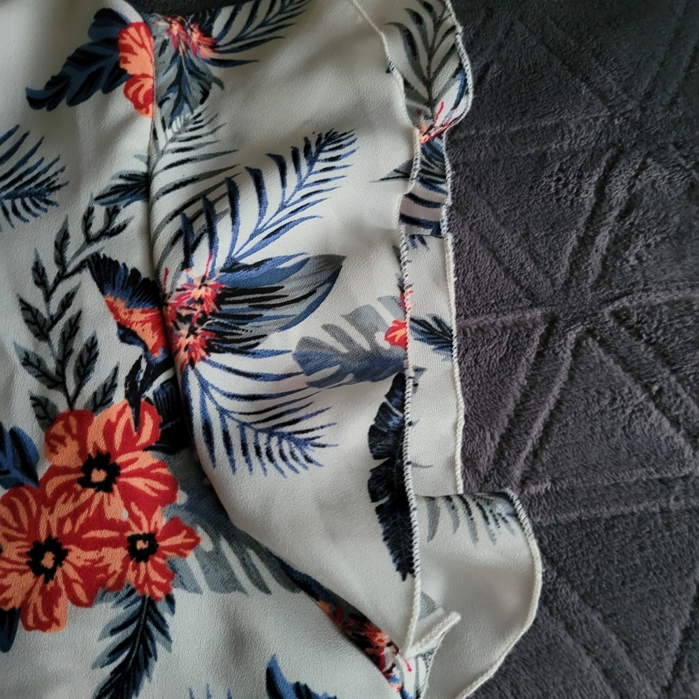 Tropical top - Picture 3 of 5